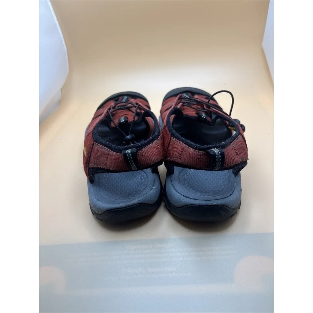 keen sandal's mens 10 Slip On Style